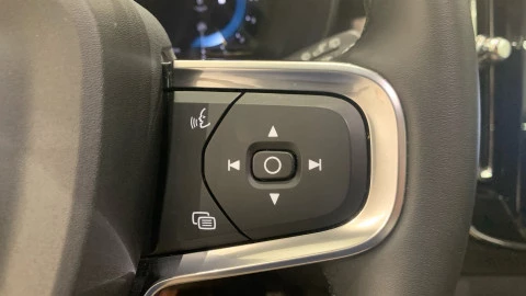 Volvo XC40 2.0 B3 G Core Auto