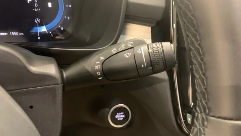 Volvo XC40 2.0 B3 G Core Auto