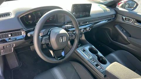 Honda Civic 2.0 i-MMD Elegance CVT