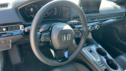 Honda Civic 2.0 i-MMD Elegance CVT