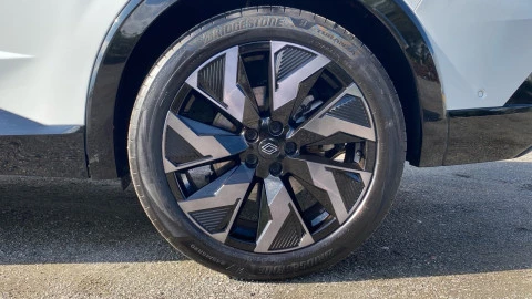 Renault Rafale Esprit Alpine full hybrid E-Tech 147kW