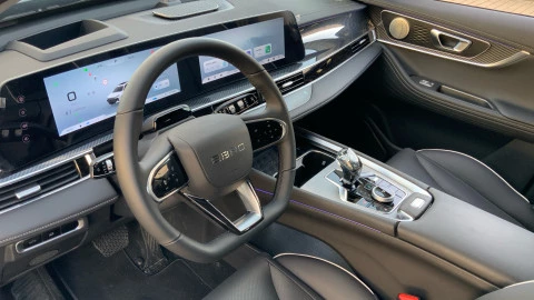 EBRO S700 1.6 TGDI Luxury 7 DCT