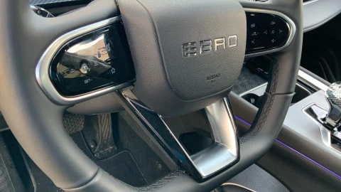 EBRO S700 1.6 TGDI Luxury 7 DCT