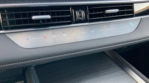 EBRO S700 1.6 TGDI Luxury 7 DCT