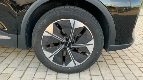 EBRO S700 1.6 TGDI Luxury 7 DCT