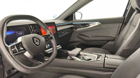 Renault Espace Techno E-Tech Hybrid