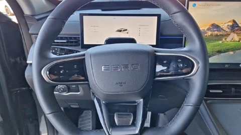 EBRO S800 1.6 TGDI Luxury 7 DCT