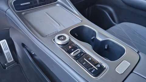 EBRO S800 1.6 TGDI Luxury 7 DCT