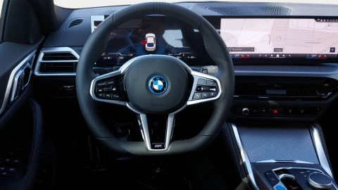 BMW i4 EDRIVE35