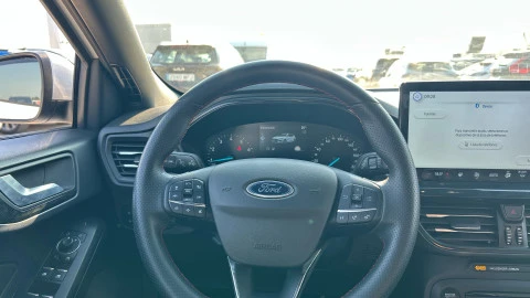 Ford Focus 1.0 Ecoboost MHEV 114kW ST-Line Auto