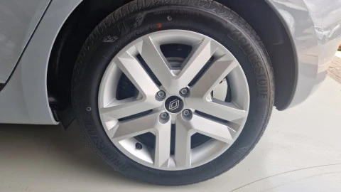 Renault Clio Evolution E-Tech full hybrid 145 (103kw)