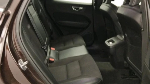 Volvo XC60 2.0 D4 Business Plus Auto