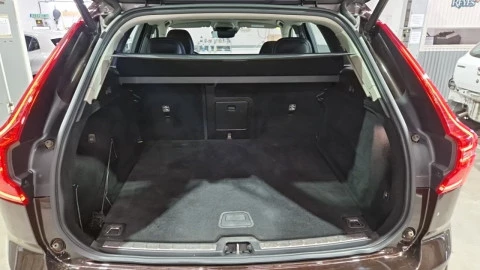 Volvo XC60 2.0 D4 Business Plus Auto