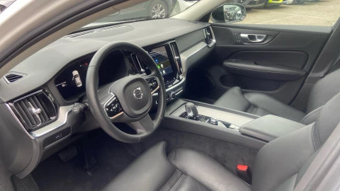 Volvo S60 B4(G) FWD Plus Dark Auto