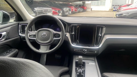 Volvo S60 B4(G) FWD Plus Dark Auto