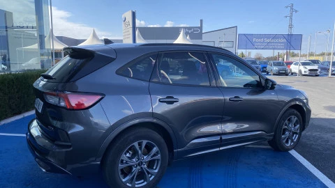 Ford Kuga ST-Line 2.5 Duratec FHEV 140kW Auto