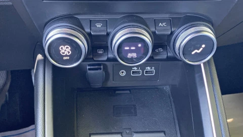 Renault Clio techno Eco-G 100cv (74kW)