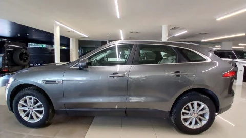 Jaguar F-Pace 2.0L i4D RWD Manual Prestige