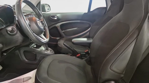 Smart fortwo 0.9 66kW (90CV) COUPE
