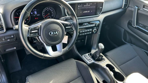 Kia Sportage 1.6 MHEV Black Edition 100kW (136CV) 4x2