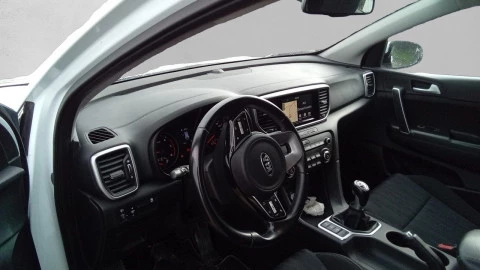 Kia Sportage 1.6 MHEV Business 100kW (136CV) 4x4