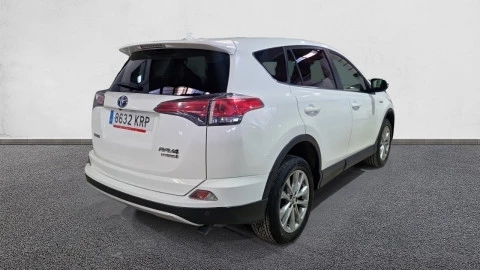 Toyota Rav4 2.5l hybrid 2WD Advance