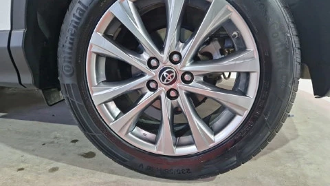 Toyota Rav4 2.5l hybrid 2WD Advance