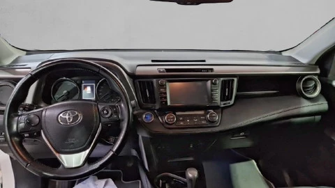 Toyota Rav4 2.5l hybrid 2WD Advance