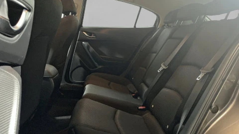 Mazda3 2.0 GE 120 MT Luxury