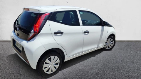 Toyota Aygo 1.0 70 x-play