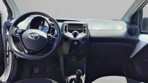 Toyota Aygo 1.0 70 x-play