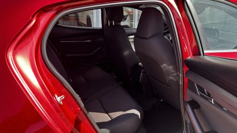 Mazda3 2.5L E-SKY G MHEV 103kW 6AT Centre-line