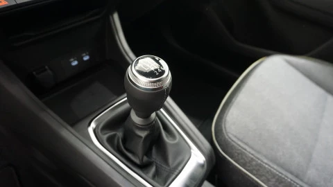 Renault Captur techno TCe 67kW (90CV)