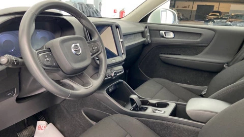 Volvo XC40 1.5 T2 Momentum Core Auto