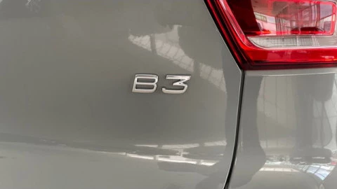 Volvo XC40 B3 G Core Auto 120 kW (163 CV)