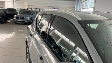 Volvo XC40 B3 G Core Auto 120 kW (163 CV)