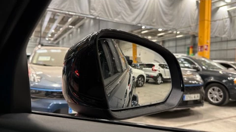 Volvo XC40 B3 G Plus Dark Auto 120 kW (163 CV)