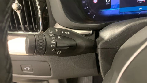 Volvo XC60 2.0 B5 G MHEV Core Auto AWD