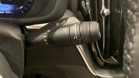 Volvo XC60 2.0 B5 G MHEV Core Auto AWD