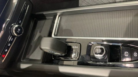 Volvo XC60 2.0 B5 G MHEV Core Auto AWD