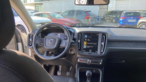 Volvo XC40 1.5 T2 Momentum Core