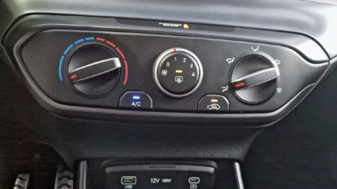 Hyundai Bayon 1.0T 66kW (90CV) Black Line