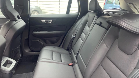 Volvo V60 2.0 B4 (D) Plus Dark Auto