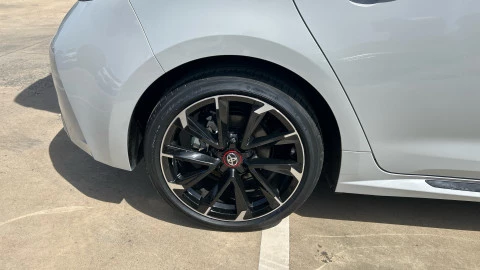 Toyota Corolla 2.0 180H GR-SPORT E-CVT