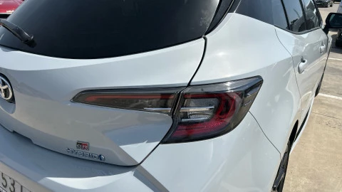 Toyota Corolla 2.0 180H GR-SPORT E-CVT