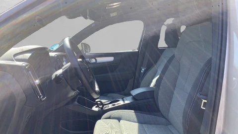 Volvo XC40 2.0 B3 G Core Auto