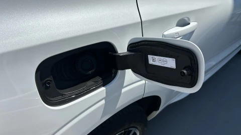 Volvo XC60 2.0 B5 G AWD Plus Dark Auto