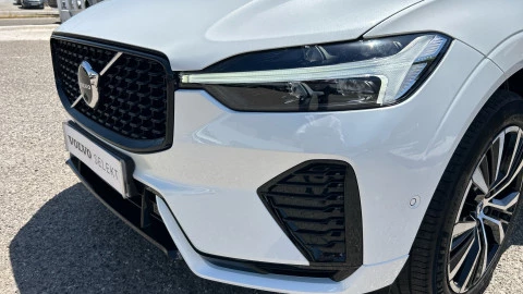 Volvo XC60 2.0 B5 G AWD Plus Dark Auto