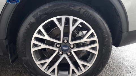 Ford Kuga Titanium 2.5 Duratec PHEV 165kW Auto