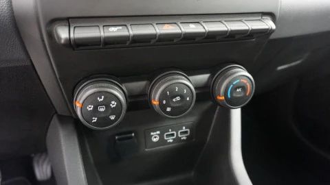 Renault Clio Business SCe 49 kW (67CV)